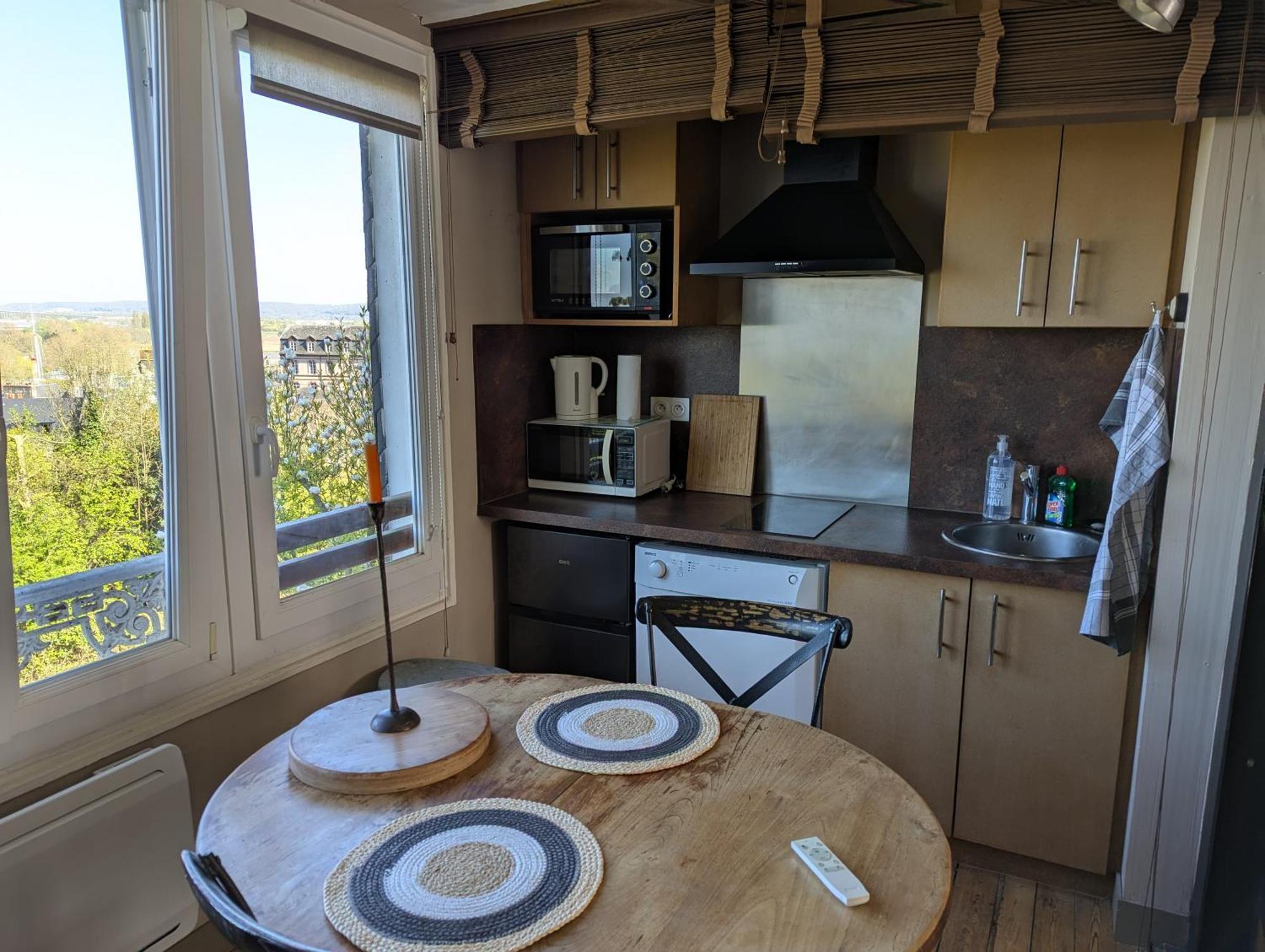 Night & Day Apartment Онфльор Екстериор снимка